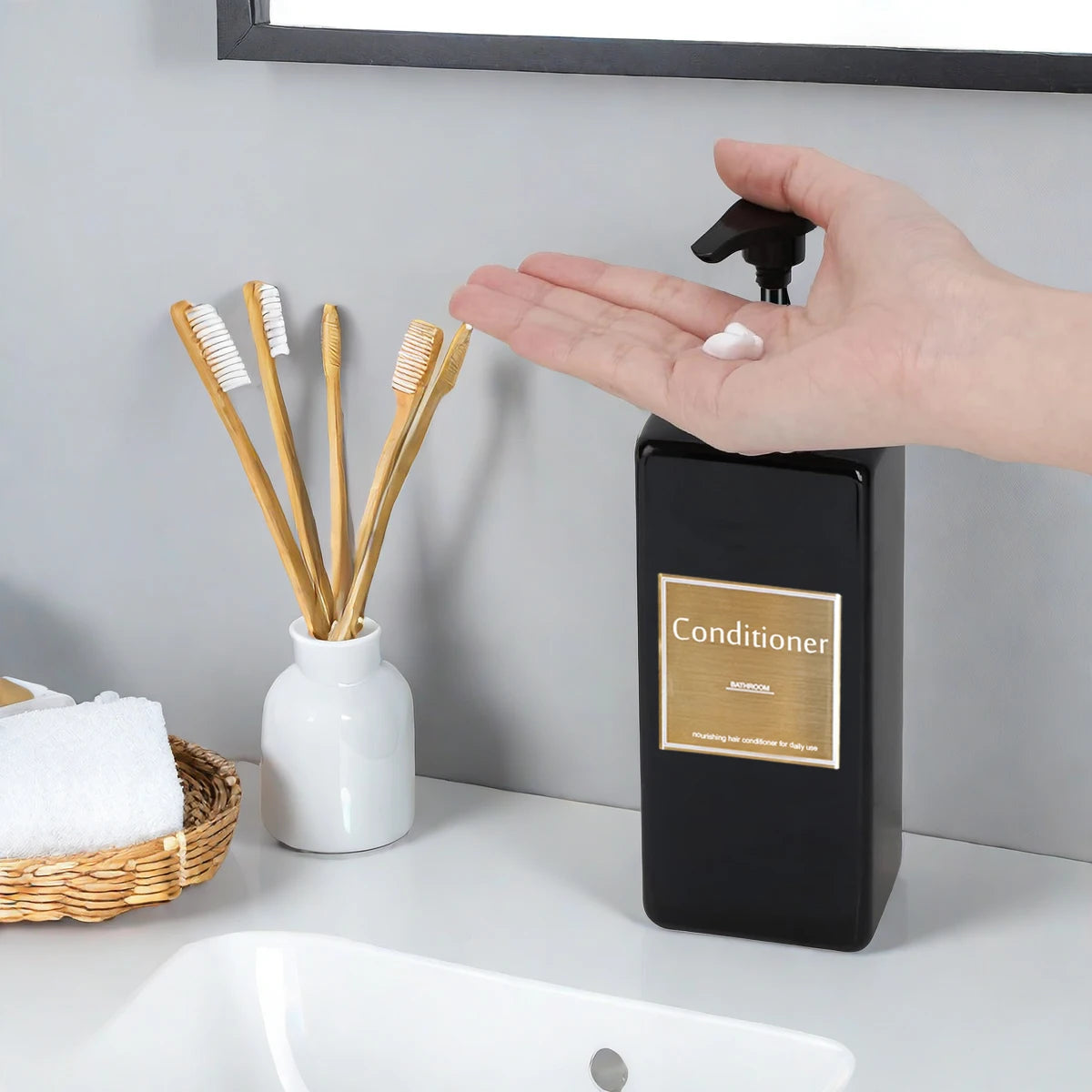 Shower Soap Dispenser Set Refillable Shampoo and Conditioner Bottle for Bathroom Kitchen Dish Soap Hand Soap Bottle